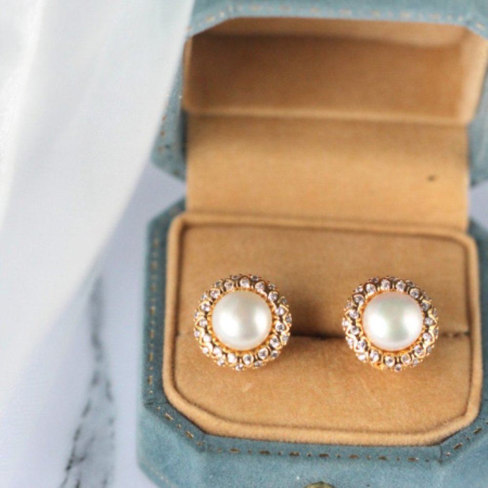 Gold Vermeil Real Cultured Freshwater Pearl Earrings Studs for her - Picture 2 of 4